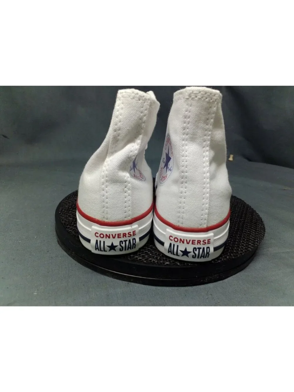 Converse Toddler Chuck Taylor All Star Hi Lace Up White Kids Size 5 NEW IN BOX!